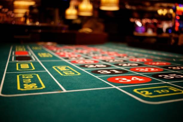 adik4d French Roulette betting interface and live chat support